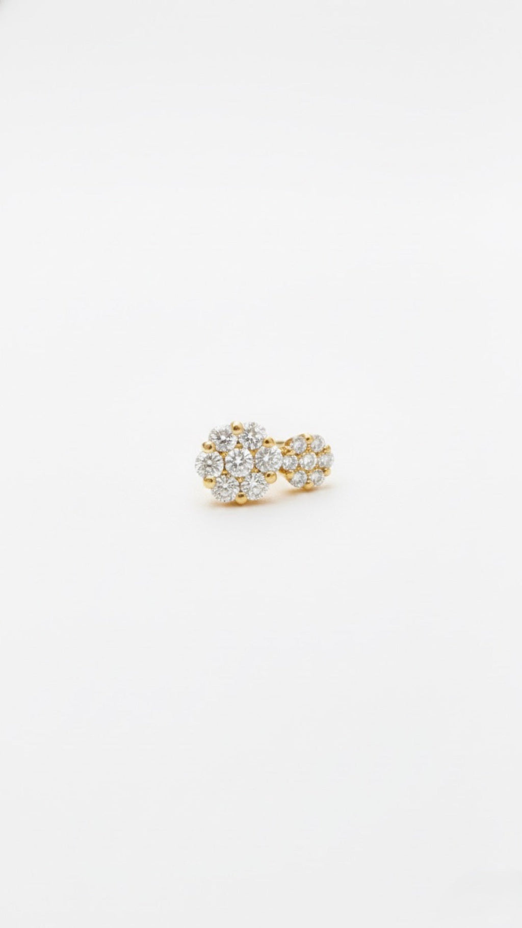 ORECCHINO FIORE MAGIC